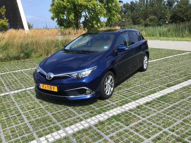 Toyota AURIS 1.2T Dynamic Panoramadak/152000km/trekhaak/bj2016