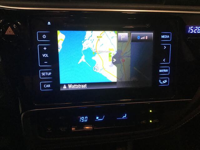 Toyota AURIS 1.2T Dynamic Panoramadak/152000km/trekhaak/bj2016