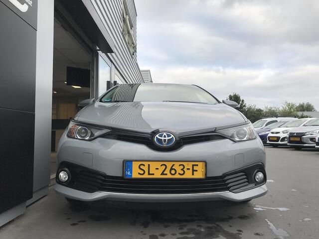 Toyota AURIS 1.8 Hybrid Dynamic Go