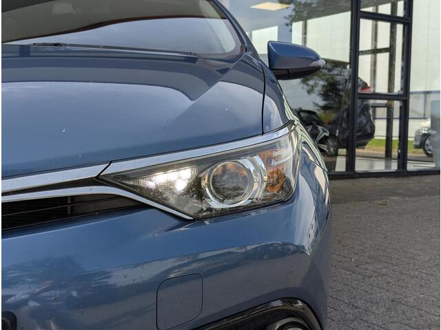 Toyota AURIS 1.8 Hybrid Dynamic Go | Afn. trekhaak | Cruise Control | Keyless | Climate Control | Camera | Navi | DAB