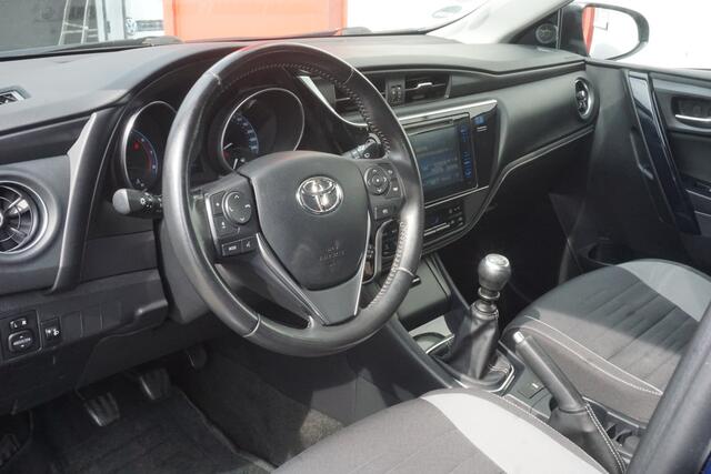 Toyota AURIS 1.2T Aspiration | Origineel NL | Camera | Cruise Control | Trekhaak | Airco |
