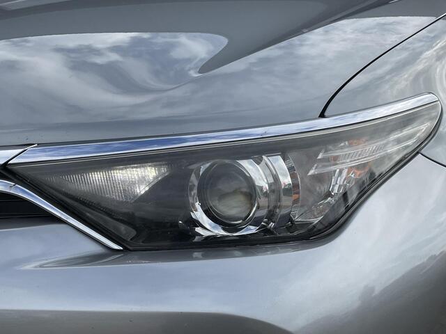 Toyota AURIS Touring Sports 1.2T Aspiration - Navigatie - Achteruitrijcamera - Climate Control - Nette auto!