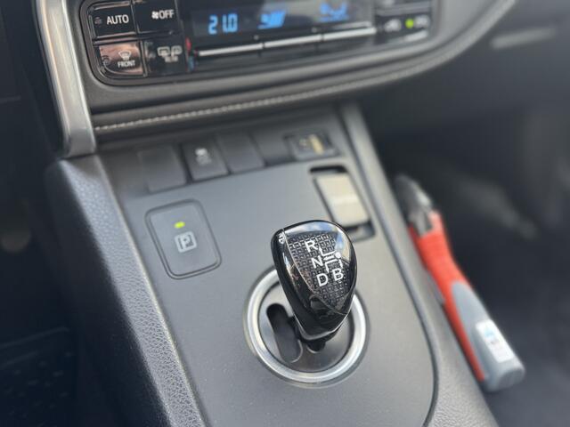 Toyota AURIS 1.8 Hybrid Volcano Edition Trekhaak, Navigatie, Parkeersensoren , All-in Rijklaarprijs