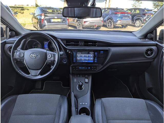 Toyota AURIS 1.8 Hybrid Executive | Half-leer | Afn. trekhaak | Stoelverw. | PDC V+A | Camera | Cruise | Climate control