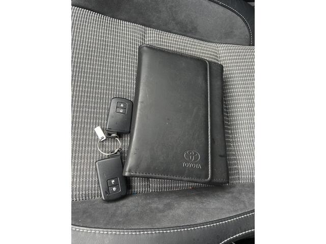 Toyota AURIS Touring Sports 1.8 Hybrid Business Plus