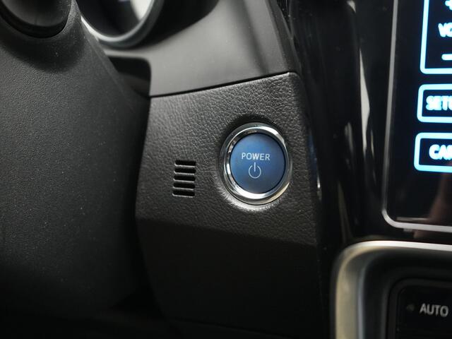 Toyota AURIS 1.8 Hybrid Dynamic | Parkeersensoren | Navigatie