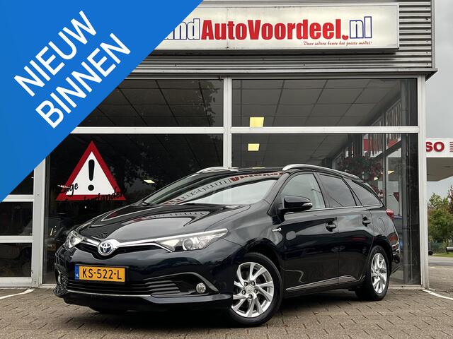 Toyota AURIS 1.8 Hybrid Trend / Camera / Pano / Navi / 2016