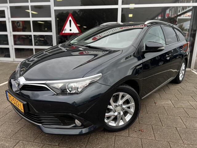 Toyota AURIS 1.8 Hybrid Trend / Camera / Pano / Navi / 2016