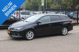 toyota-auris-touring-sports-1.8-hyb