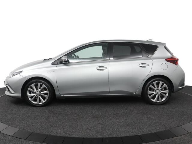 Toyota AURIS 1.8 Hybrid Executive | Trekhaak | Navigatie |