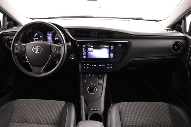 Toyota AURIS 1.8 Hybrid Executive | Trekhaak | Navigatie |