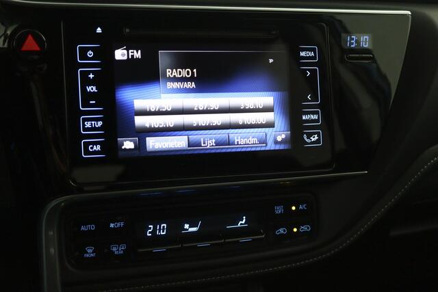 Toyota AURIS 1.8 Hybrid Dynamic Ultimate | Climate control | Stoelverwarming | Cruisevontrol |