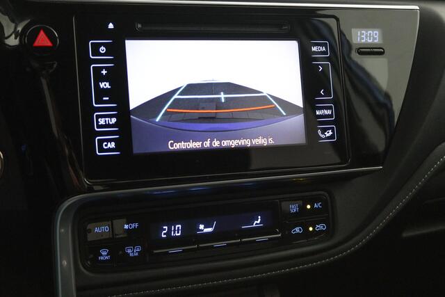 Toyota AURIS 1.8 Hybrid Dynamic Ultimate | Climate control | Stoelverwarming | Cruisevontrol |