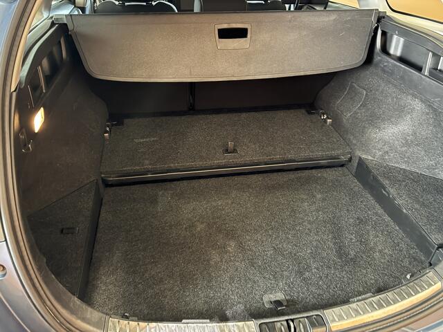 Toyota AURIS Touring Sports 1.8 Hybrid Dynamic Go dealer onderhouden | trekhaak navi | cruise | clima | apk 11/26