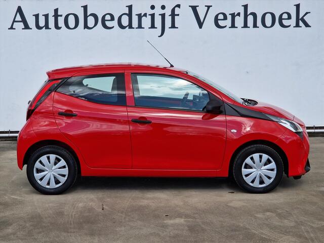Toyota AYGO 1.0 VVT-i 5-Drs X-Fun Airco - NL Auto - Lage Kmstand!