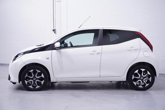 Toyota AYGO 1.0 VVT-i x-joy Climate control Camera Apple Carplay Cruisecontrol 1e Eigenaar NAP