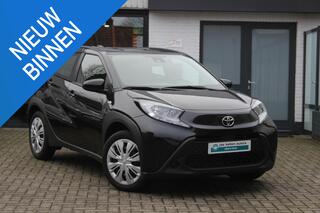 toyota-aygo-x-1.0-vvt-i-s-cvt-play-