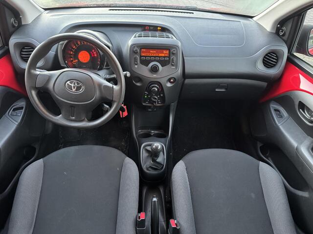 Toyota AYGO 1.0 VVT-i x-now