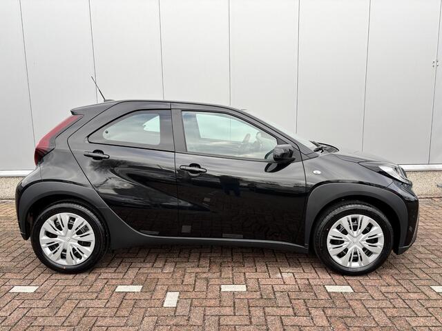 Toyota AYGO X 1.0 VVT-i MT Play,Apple Carplay Android Auto Adaptive Cruise Controle, Camera