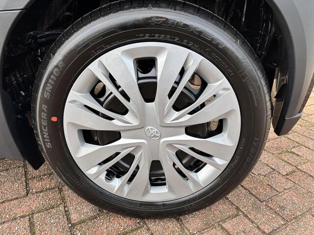 Toyota AYGO X 1.0 VVT-i MT Play,Apple Carplay Android Auto Adaptive Cruise Controle, Camera