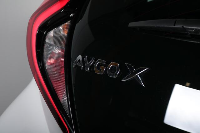 Toyota AYGO X 1.0 VVT-i MT Play, Stootlijsten, Carplay, Android
