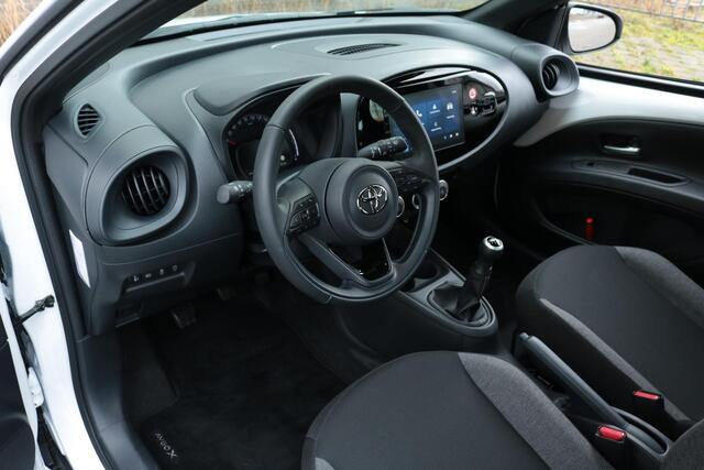 Toyota AYGO X 1.0 VVT-i MT Play, Stootlijsten, Carplay, Android