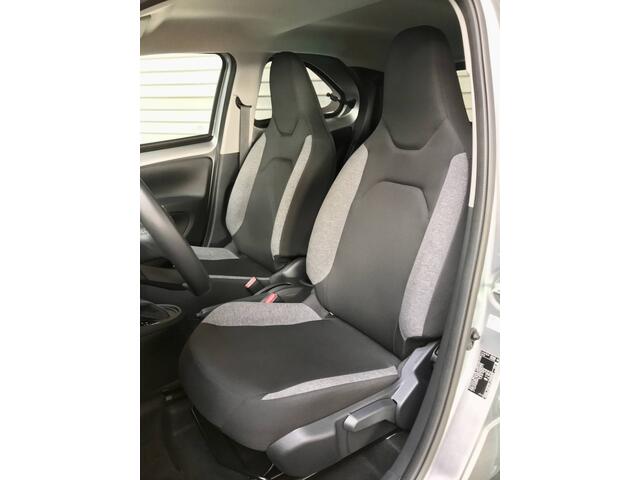 Toyota AYGO X 1.0 VVT-i S-CVT First Edition Rijklaarprijs!