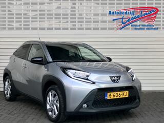 toyota-aygo-x-1.0-vvt-i-s-cvt-first
