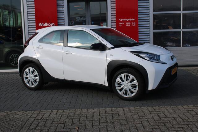 Toyota AYGO X 1.0 VVT-i MT Play