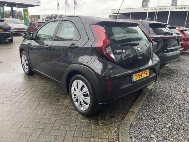 Toyota AYGO X 1.0 VVT-i MT Play