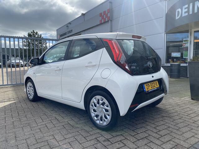 Toyota AYGO 1.0 VVT-i x-play 5-deurs Airco, Camera, elektr.ramen/spiegels, etc..