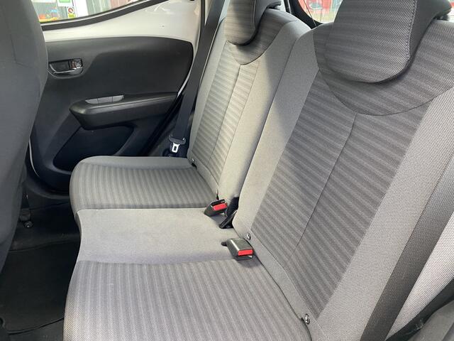 Toyota AYGO 1.0 VVT-i x-play 5-deurs Airco, Camera, elektr.ramen/spiegels, etc..