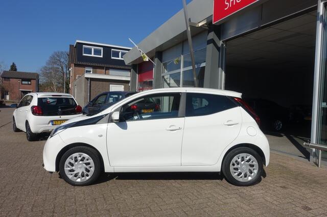 Toyota AYGO 1.0 VVT-I X-PLAY AUTOMAAT camera (All-in prijs)