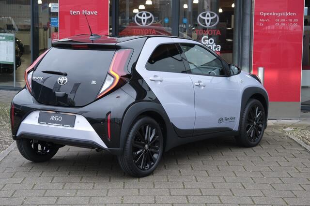 Toyota AYGO 1.0 VVT-i 72PK MT JBL | JBL Premium Sound systeem | Achteruitrij