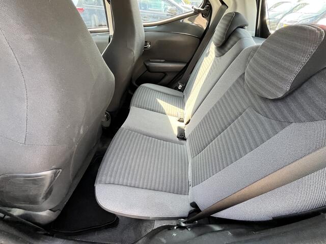 Toyota AYGO 1.0 VVT-i X-Play Carbio NL Auto Dealer onderhouden Carplay Camera