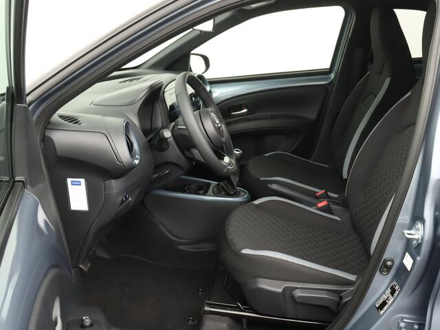 Toyota AYGO X 1.0 VVT-i MT Pulse | DEMO | Cruise Control Adaptief | Climate Control | LM velgen |