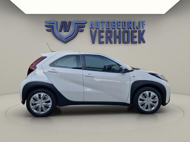 Toyota AYGO 1.0 VVT-i MT Play NL Auto - Carplay - BTW Auto