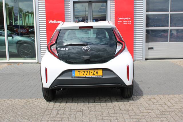 Toyota AYGO X 1.0 VVT-i MT Play