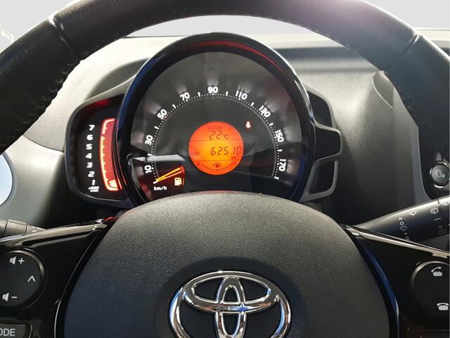 Toyota AYGO 1.0 VVT-i x-joy cabrio | Open dak | Camera | LM Velgen |