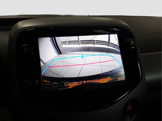 Toyota AYGO 1.0 VVT-i x-joy cabrio | Open dak | Camera | LM Velgen |