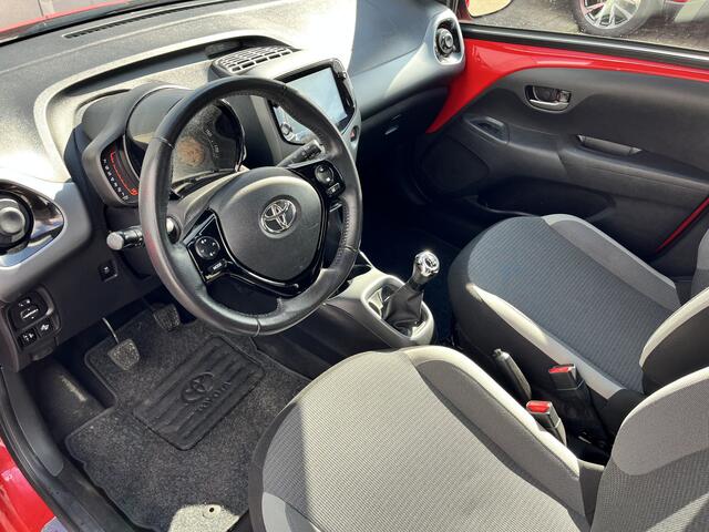 Toyota AYGO 1.0 VVT-i X-Joy Limited | Parkeersensoren | LM velgen | Apple/Android Auto |