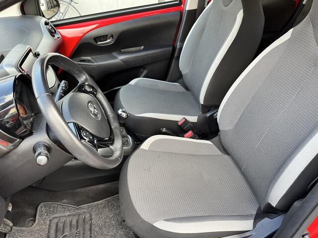 Toyota AYGO 1.0 VVT-i X-Joy Limited | Parkeersensoren | LM velgen | Apple/Android Auto |