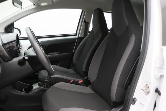 Toyota AYGO 1.0 VVT-i x-fun 5-Deurs, Airco, Cruise, Bluetooth, Elektrische Ramen, DAB, Xenon