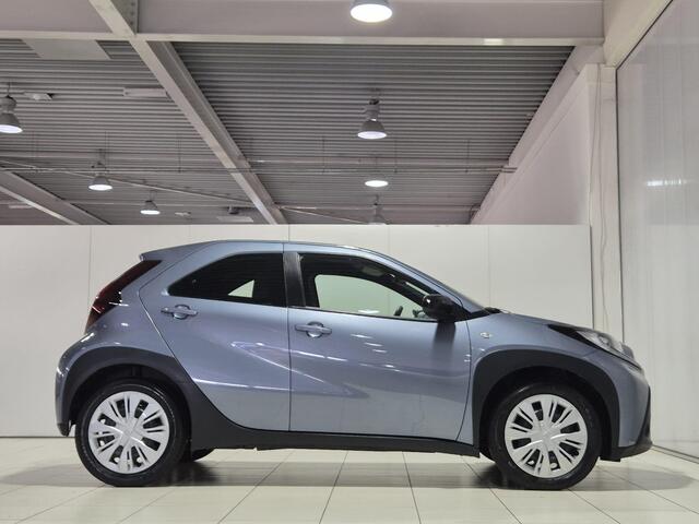 Toyota AYGO X 1.0 VVT-i MT Play
