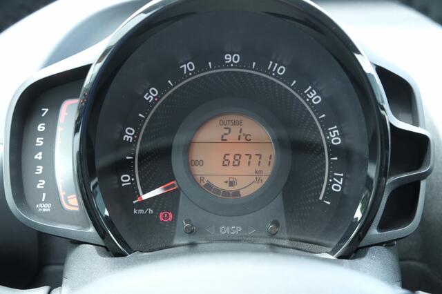 Toyota AYGO 1.0 VVT-i x-Joy Handgeschakeld | Automatische airconditioning |