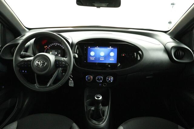 Toyota AYGO X 1.0 VVT-i MT Play | Apple Carplay/Android auto | Parkeercamera | Airco | Adaptieve Cruise-Control |