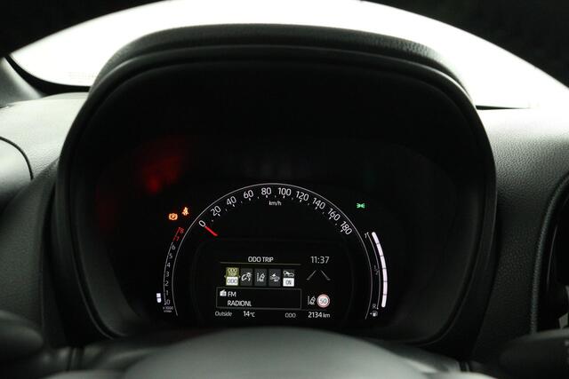 Toyota AYGO X 1.0 VVT-i MT Play | Apple Carplay/Android auto | Parkeercamera | Airco | Adaptieve Cruise-Control |