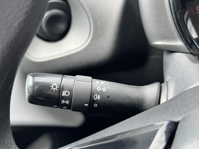 Toyota AYGO 1.0 VVT-i x-fun Airco, DAB, Bluetooth, start/stop systeem,