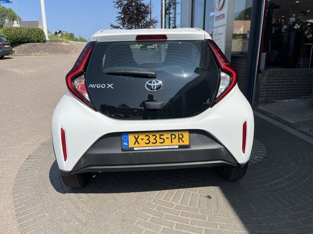 Toyota AYGO X 1.0 VVT-i MT Play