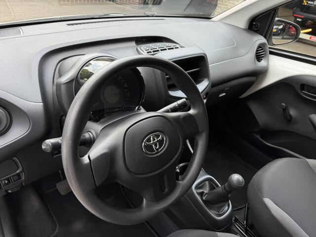 Toyota AYGO 1.0 VVT-i X 5drs